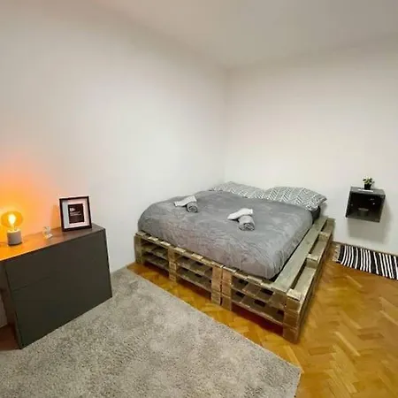 Utulny Blizko Centra Kosic Lägenhet *